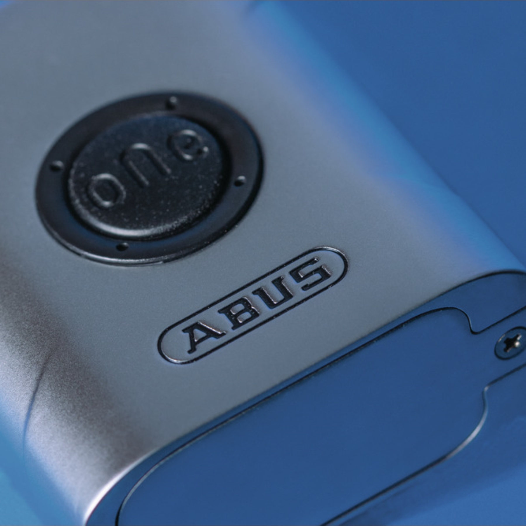 ABUS EVEROX One Bluetooth® Vorhängeschloss 61/45, Auto, Fahrzeug, Elektronik, Handy, Telefon