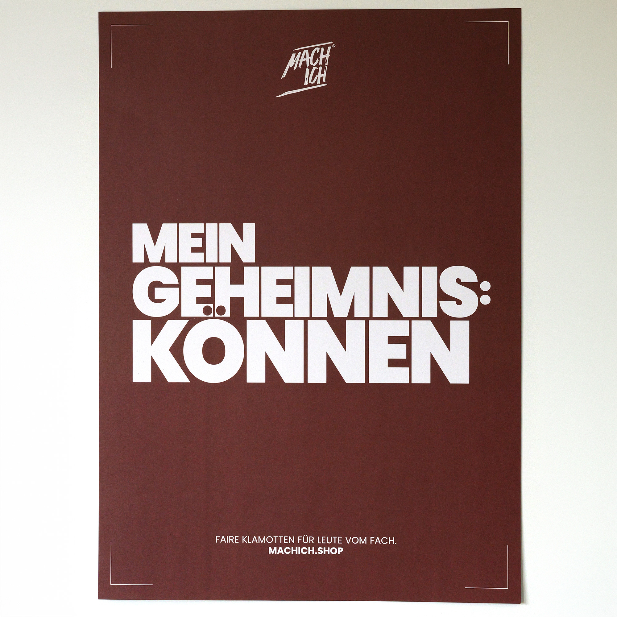 MACH ICH® Poster beidseitig 50x70 cm braun/blau MEIN GEHEIMNIS KÖNNEN (braun) + HOLZ IST GEDULDIG ICH NICHT (blau), poster, braun, fette-typografie, mein-geheimnis, Machich