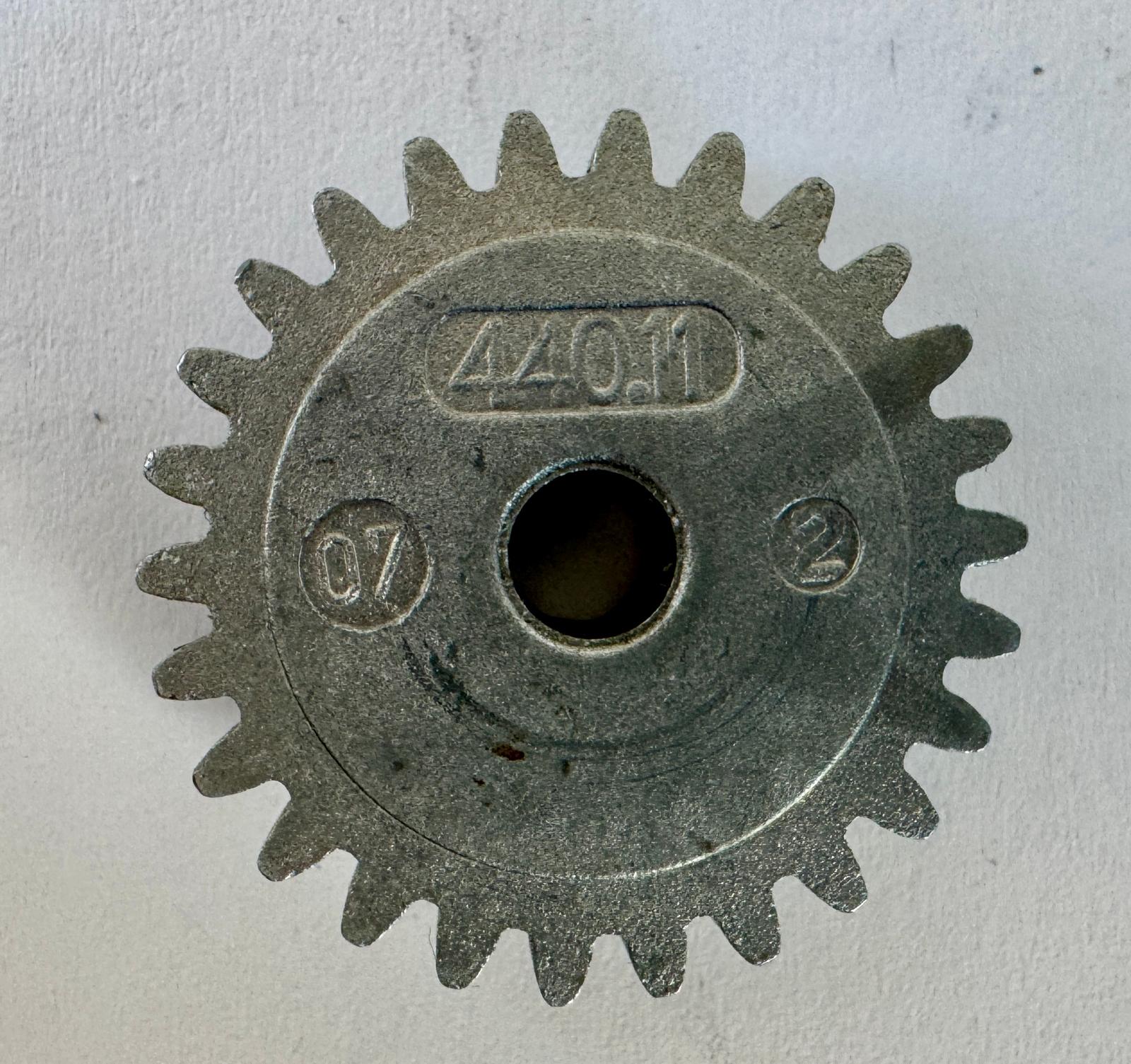 [BA] KFV 8092 Zahnrad 440-​11 Zähne 26/14 Größe 27,6/15,5 mm, Zahnrad, Metall, Zahnradzahnsäge?